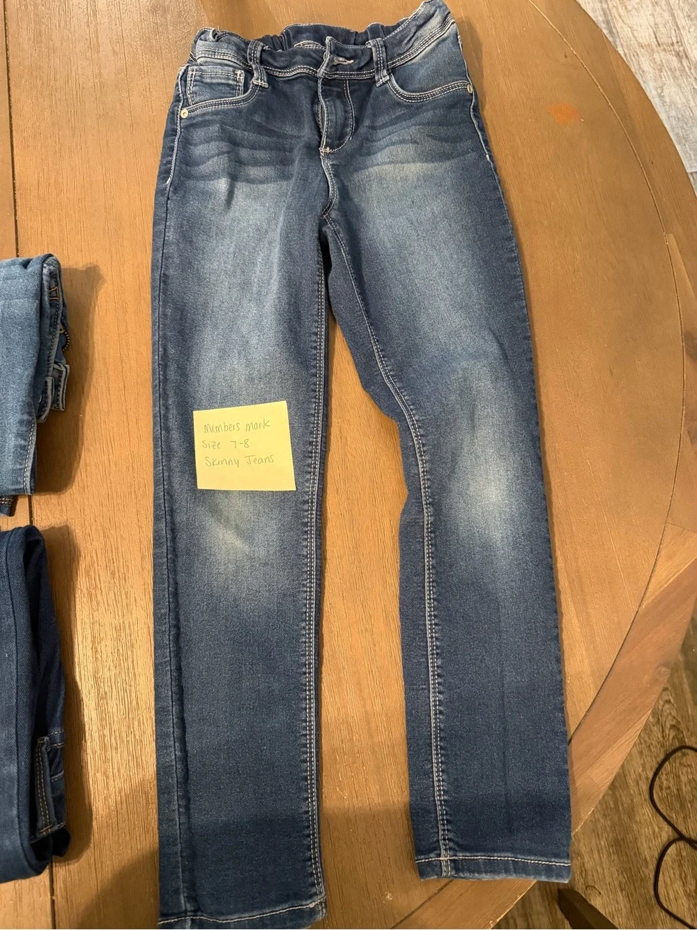 Women's Skinny Jeans - Dark Blue Wash